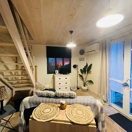 Petite Maison Des Renaudins Дом отдыха Taillebourg (Charente-Maritime)